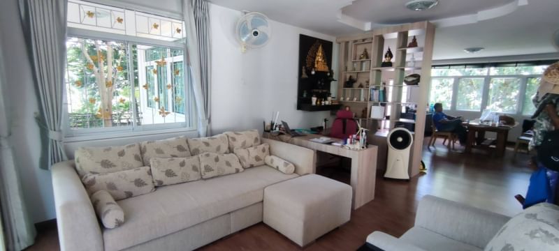 ขายที่ดินสุพรรณบุรี : ขาย บ้านพร้อมที่ดิน 5 ไร่ 35 ตารางวา ตำบล ย่านยาว อำเภอ สามชุก จังหวัด สุพรรณบุรี ติดถนน 3057  ติดแม่น้ำท่าจีน  ถมแล้ว พร้อมบ้านชั้นเดียว 3 ห้องนอน 3 ห้องน้ำ เฟอร์นิเจอร์บิ้วอิน พร้อมเครื่องใช้ไฟฟ้า ล้อมรั้วเรียบร้อย