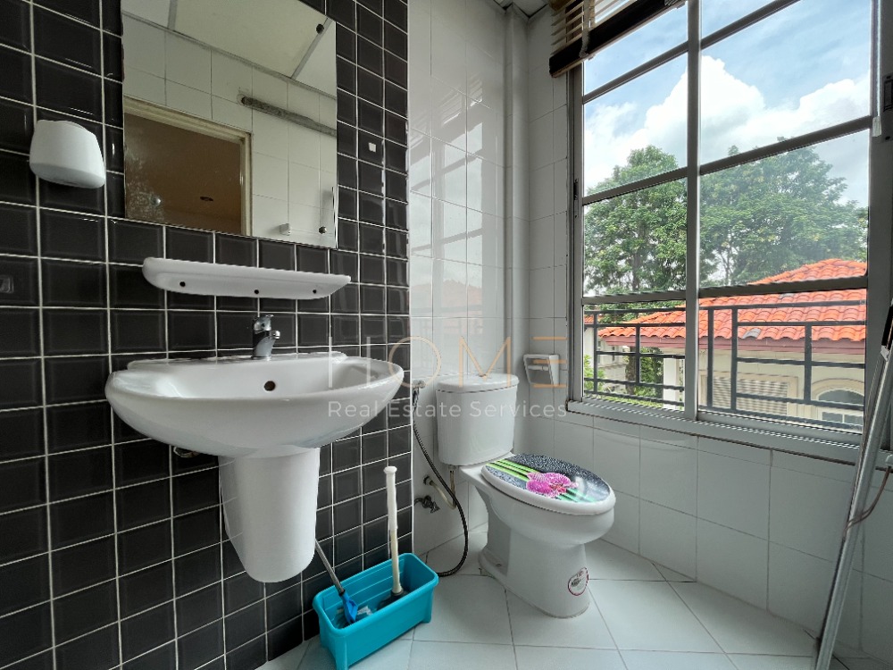 ขายทาวน์โฮมเลียบทางด่วนรามอินทรา : ทาวน์โฮม บ้านกลางเมือง ลาดพร้าว - โยธินพัฒนา / 3 ห้องนอน (ขาย), Baan Klang Muang Ladprao - Yothin Phatthana / Townhome 3 Bedrooms (FOR SALE) TPM144