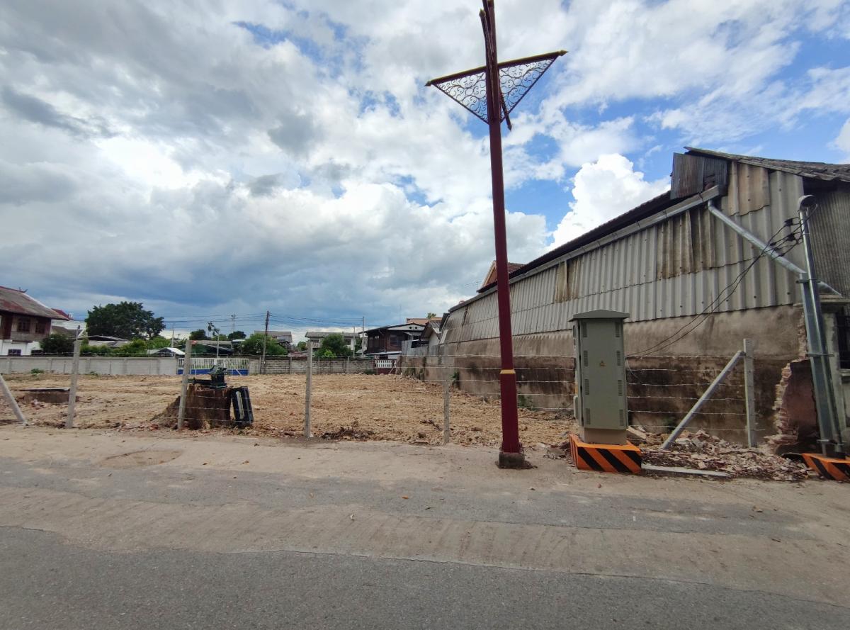 For SaleLandLamphun : Land for sale, 347 sq wa, in Lamphun city, next to the outer ring road, Muang district, Lamphun province.