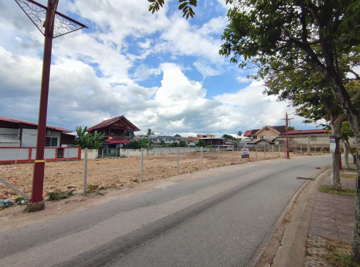 For SaleLandLamphun : Land for sale, 347 sq wa, in Lamphun city, next to the outer ring road, Muang district, Lamphun province.