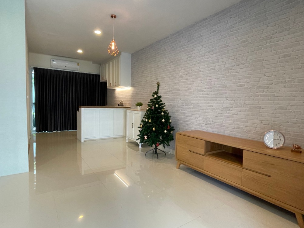 ขายทาวน์โฮมพระราม 5 ราชพฤกษ์ บางกรวย : ทาวน์เฮ้าส์ 3 ชั้น บ้านกลางเมือง ถ.พิบูลสงคราม, นนทบุรี