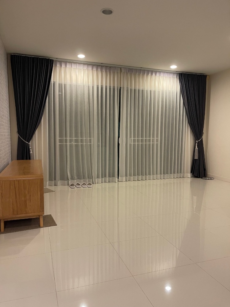 ขายทาวน์โฮมพระราม 5 ราชพฤกษ์ บางกรวย : ทาวน์เฮ้าส์ 3 ชั้น บ้านกลางเมือง ถ.พิบูลสงคราม, นนทบุรี