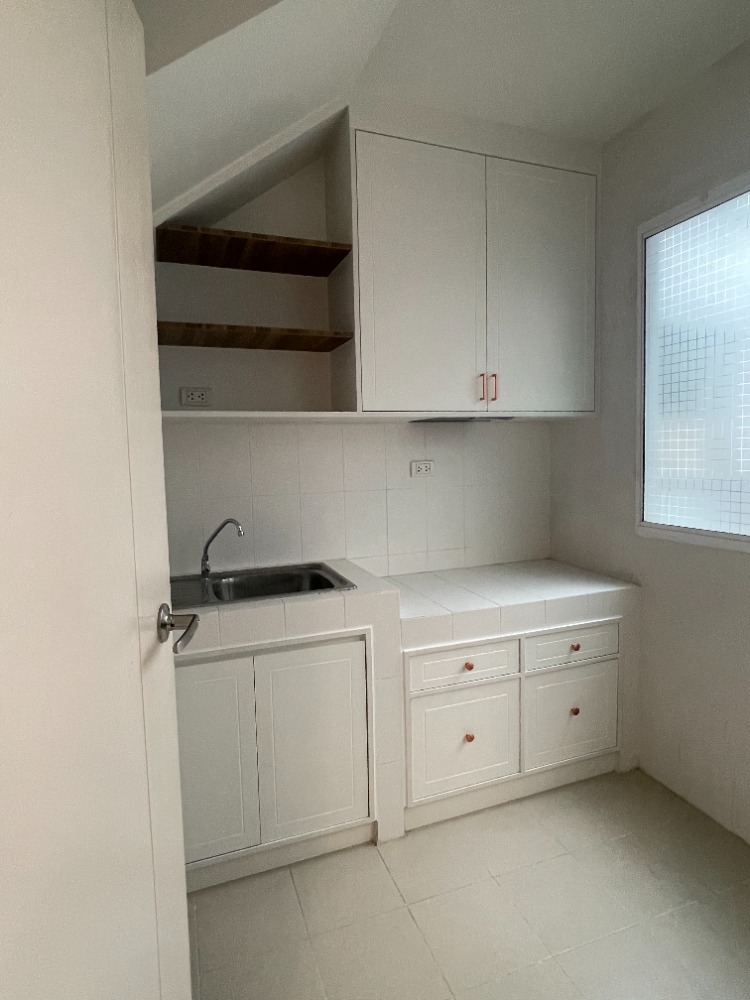 ขายทาวน์โฮมพระราม 5 ราชพฤกษ์ บางกรวย : ทาวน์เฮ้าส์ 3 ชั้น บ้านกลางเมือง ถ.พิบูลสงคราม, นนทบุรี