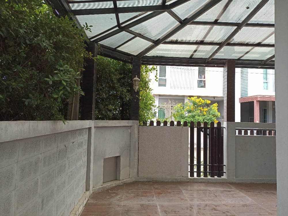 ขายทาวน์โฮมอยุธยา : ม.เดอะแกรนด์พาร์ค ถ.โรจนะ ทาวน์เฮ้าส์ ห้องมุม, พระนครศรีอยุธยา