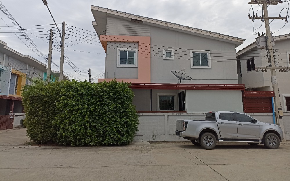 ขายทาวน์โฮมอยุธยา : ม.เดอะแกรนด์พาร์ค ถ.โรจนะ ทาวน์เฮ้าส์ ห้องมุม, พระนครศรีอยุธยา