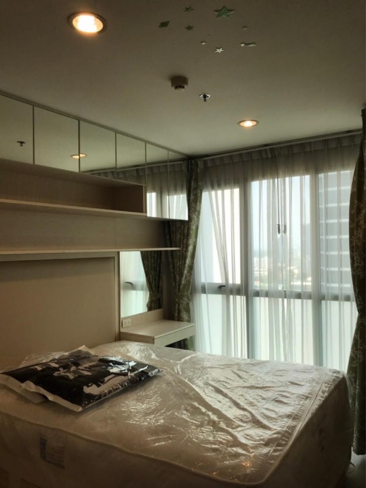 For RentCondoSathorn, Narathiwat : Rhythm Sathorn-Narathiwas: 36 sq m, hightfloor, 1 bedroom, 1 bathroom, 1 living room, balcony ★ with furniture and electrical appliances ★ unblocked view ★