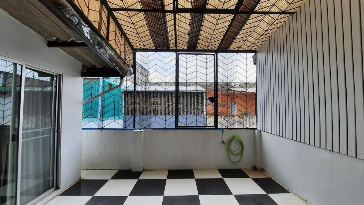 ขายบ้านพระราม 9 เพชรบุรีตัดใหม่ RCA : 🔥 ขายด่วน Townhouse Waratorn Ville , 5 ห้องนอน ใกล้ The Nine พระราม 9, ทองหล่อ , มอเตอร์เวย์, ทางด่วนรามอินทรา-อาจณรงค์