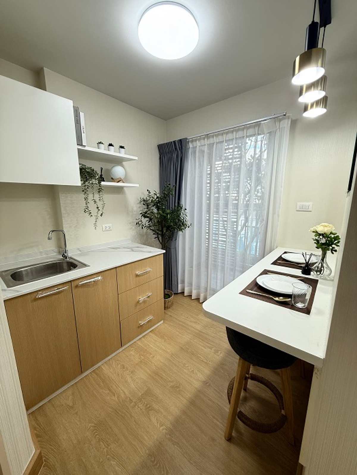 ขายคอนโดปิ่นเกล้า จรัญสนิทวงศ์ :  💖💖ขายห้องสวย  The Trust Residence Pinklao (1 Br 29 ตร.ม/1.79 ล้าน) ชั้น  5 พร้อมเฟอร์ ใกล้ห้าง, ถนนใหญ่ /สนใจสอบถามได้นะคะ Line ID = atfirm2010💖💖