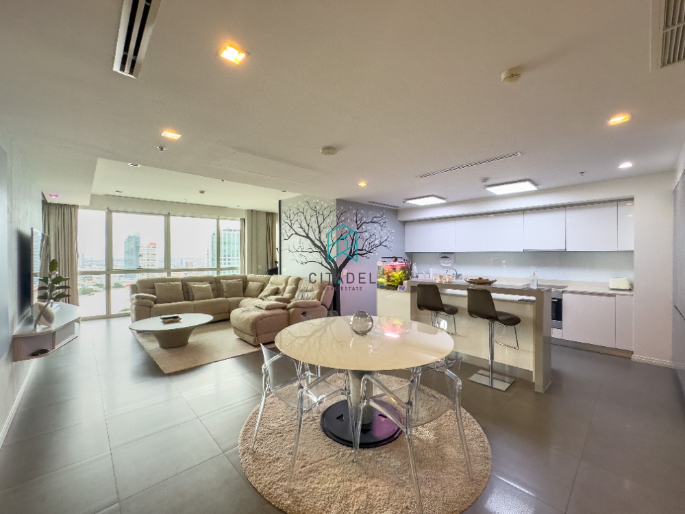 ขายคอนโดวงเวียนใหญ่ เจริญนคร : High floor, Well Maintained, 2 Beds Unit for Sale!