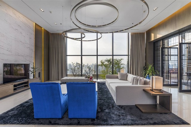 ให้เช่าคอนโดสุขุมวิท อโศก ทองหล่อ : Luxury Penthouse in Phrom Phong for RENT , near BTS Phrom Phong and Benjasiri Park