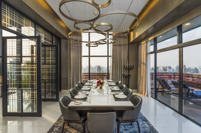 ให้เช่าคอนโดสุขุมวิท อโศก ทองหล่อ : Luxury Penthouse in Phrom Phong for RENT , near BTS Phrom Phong and Benjasiri Park