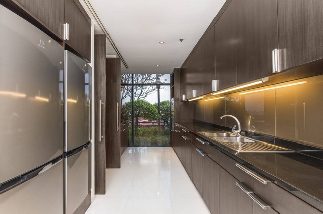 ให้เช่าคอนโดสุขุมวิท อโศก ทองหล่อ : Luxury Penthouse in Phrom Phong for RENT , near BTS Phrom Phong and Benjasiri Park