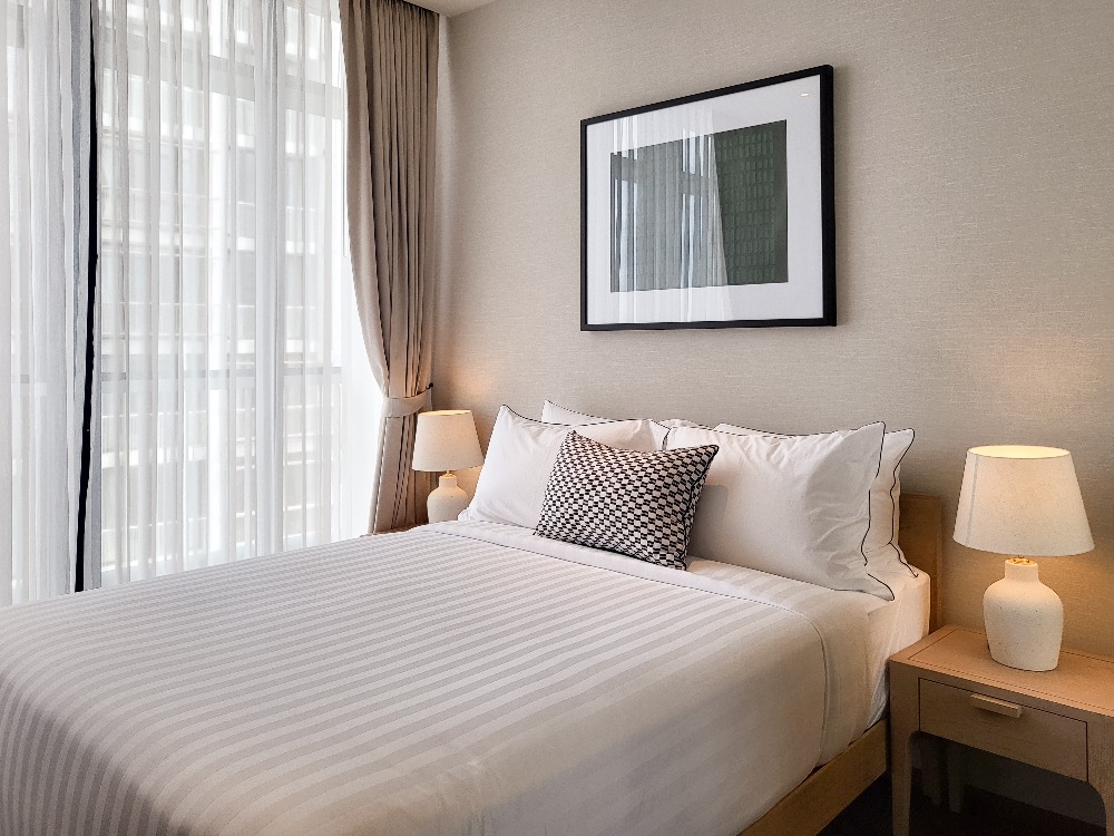 For RentCondoSukhumvit, Asoke, Thonglor : X ✅ Condo for rent at Park 24, One Bedroom 40sqm. Nearby BTS Phrom Phong with shutter bus every 15mins, Accept a minimum 6-month contract (Service residence by Hampton) FREE Wi-Fi