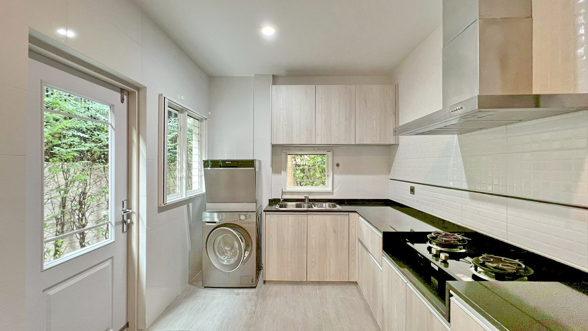 For RentHouseBangna, Bearing, Lasalle : Single houses for sale and rent Nantawan, Bangna Km.7