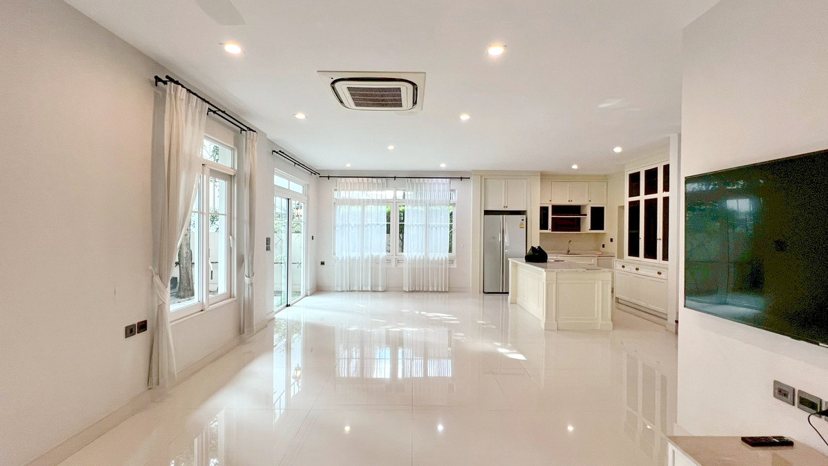 For RentHouseBangna, Bearing, Lasalle : Single houses for sale and rent Nantawan, Bangna Km.7