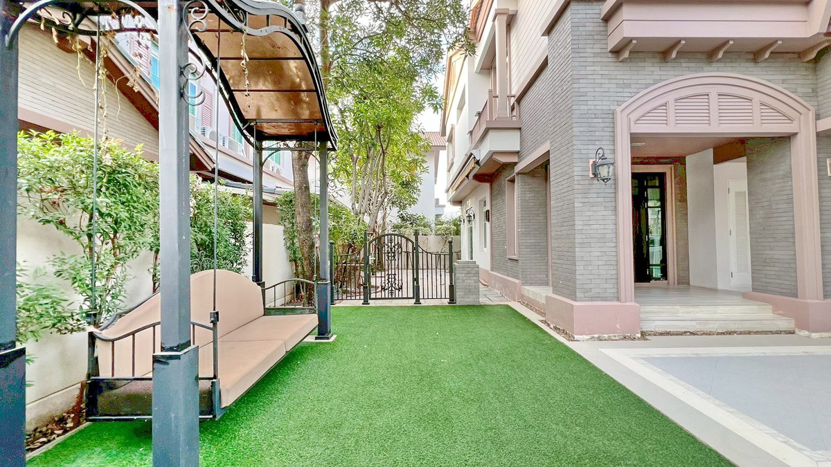 For RentHouseBangna, Bearing, Lasalle : Single houses for sale and rent Nantawan, Bangna Km.7