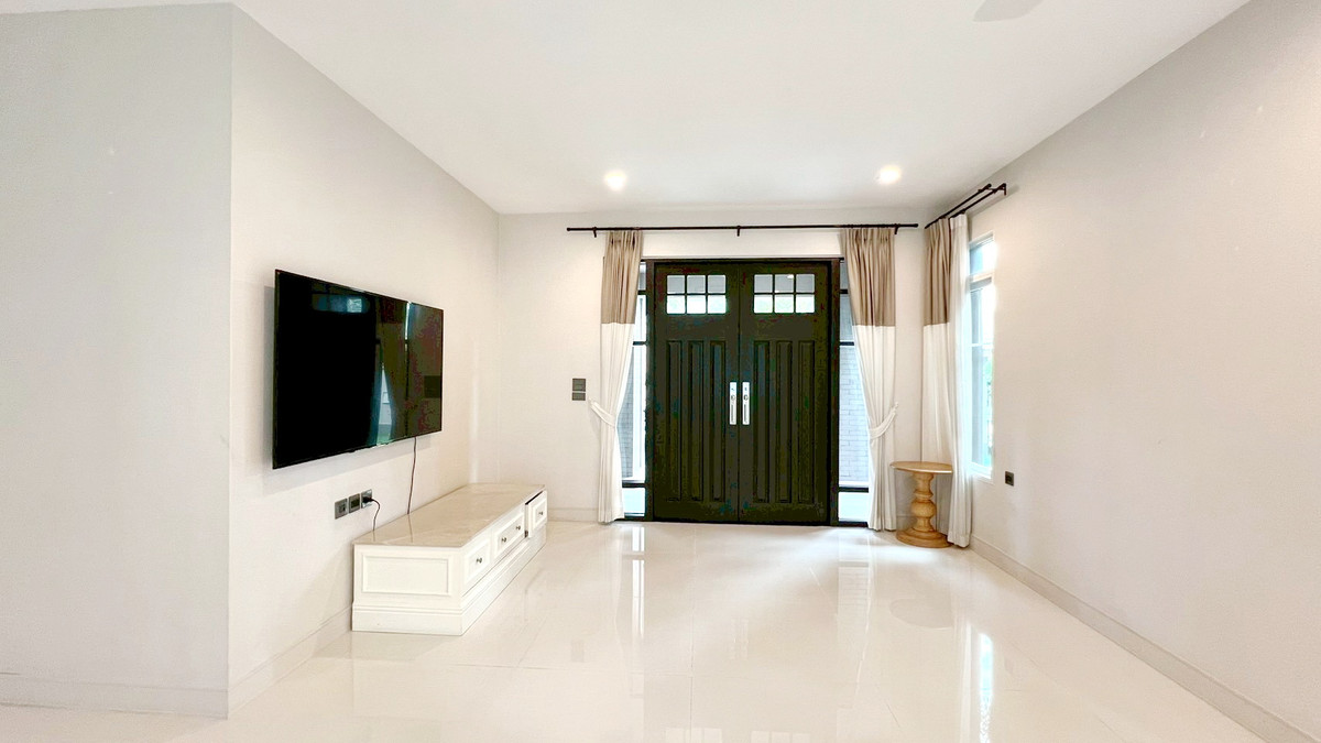 For RentHouseBangna, Bearing, Lasalle : Single houses for sale and rent Nantawan, Bangna Km.7