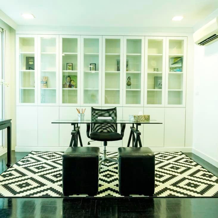 For SaleTownhomeWitthayu, Chidlom, Langsuan, Ploenchit : H0237😍 For SELL 3-story townhome for sale, 3 bedrooms, near MRT Lumpini 🏢 Ruamrudee Residence 🔔 House area: 40.00 sq m. 🔔 Usable area: 350.00 sq m. For sale: 80,000,000฿📞O99-5919653,O65-9423251✅LineID:@sureresidence