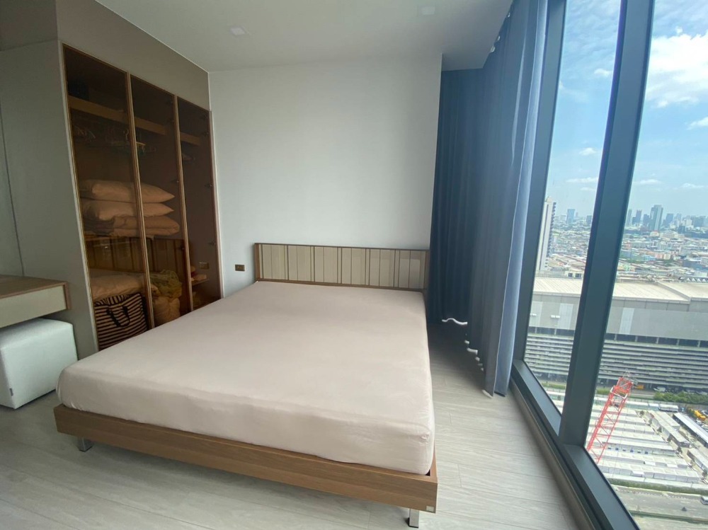 ให้เช่าคอนโดพระราม 9 เพชรบุรีตัดใหม่ RCA : for Rent ให้เช่า One9Five 2bed 58  Sq,m. Fully Furnished 48k  โทรเลย น้อง 096-2615656   Location :  Rama 9   Rental Price : 48,000 Baht / month  Condominium near MRT :   Pharam 9 Station  Condominium Unit Size : 58 sq.m.