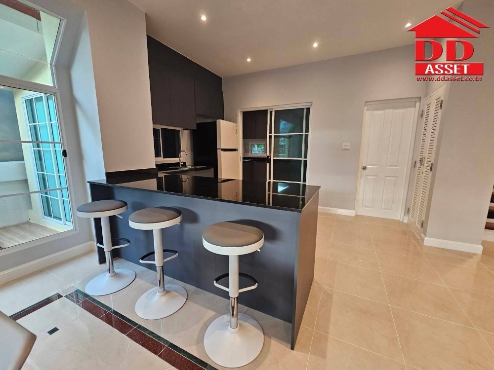 For SaleHousePathum Thani,Rangsit, Thammasat : Corner house for sale, Chaiyaphruek, Rangsit, Khlong 4, with pool, newly renovated house. Rangsit-Nakhon Nayok Rd., Thanyaburi, Pathum Thani