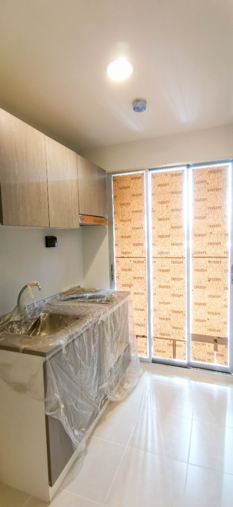 ขายคอนโดเอกชัย บางบอน : ขายคอนโด พรีเซนต์เอกชัย (Present Ekachai)ห้องใหม่ไม่เคยเข้าอยู่ 10นาที จาก BTSวุฒากาศ