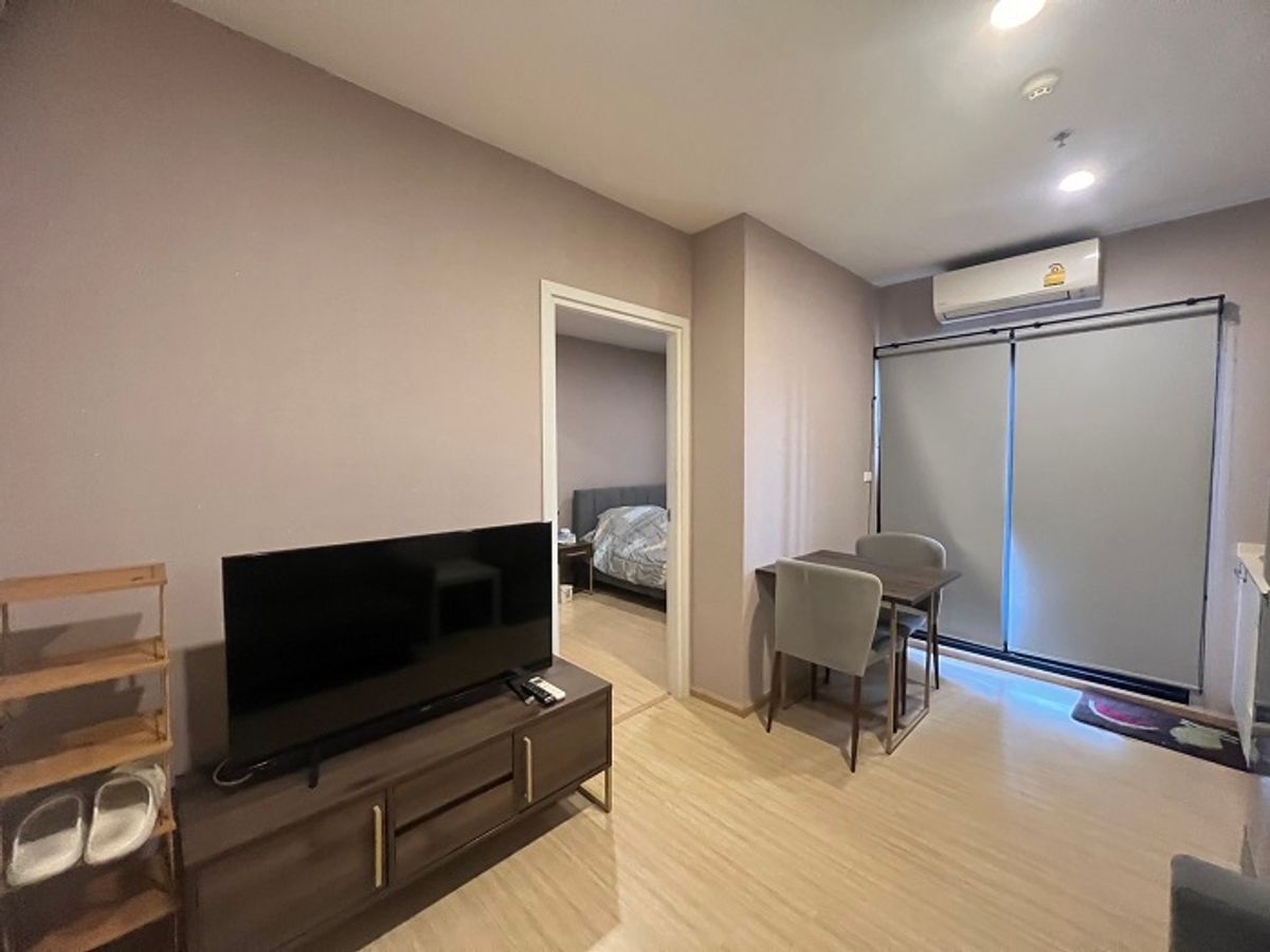 For SaleCondoPinklao, Charansanitwong : Urgent sale, Plum-Pinklao Condo, 1 bedroom, 27 sq m, 9th floor, brand new room, never lived in, pool view, call for consultation 094-6245941