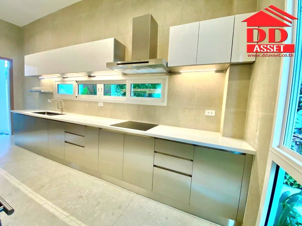 ขายบ้านพระราม 9 เพชรบุรีตัดใหม่ RCA : บ้านเดี่ยว 3 ชั้น / โฮมอ็อฟฟิศ พระราม9 เรสซิเดนซ์​ พร้อมลิฟต์