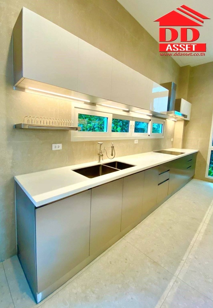 ขายบ้านพระราม 9 เพชรบุรีตัดใหม่ RCA : บ้านเดี่ยว 3 ชั้น / โฮมอ็อฟฟิศ พระราม9 เรสซิเดนซ์​ พร้อมลิฟต์