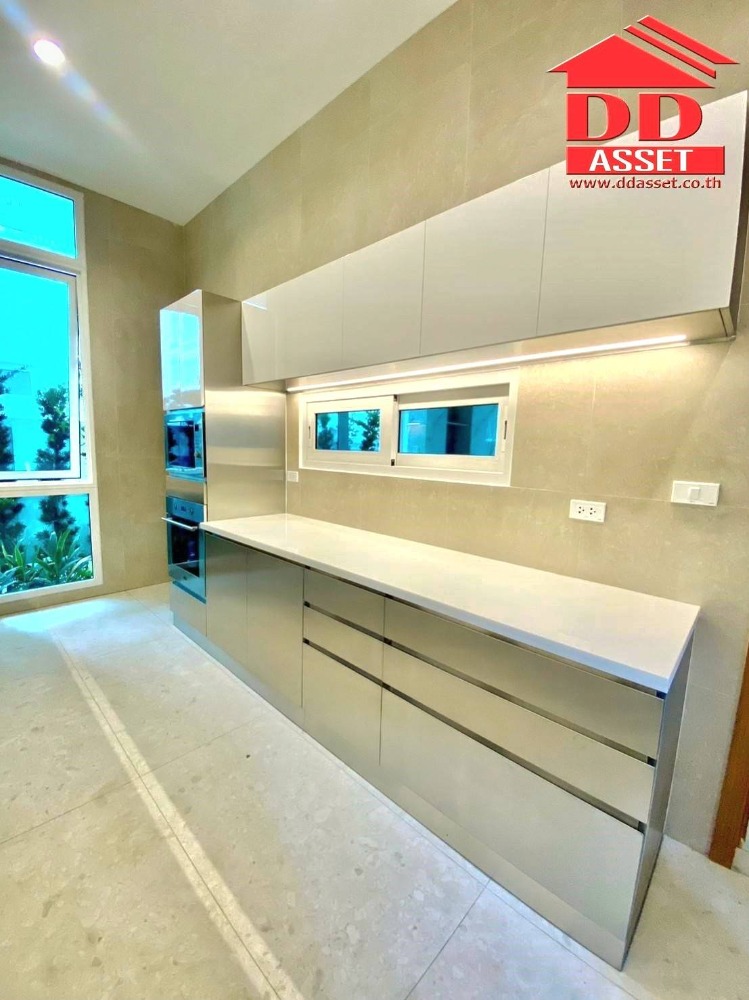 ขายบ้านพระราม 9 เพชรบุรีตัดใหม่ RCA : บ้านเดี่ยว 3 ชั้น / โฮมอ็อฟฟิศ พระราม9 เรสซิเดนซ์​ พร้อมลิฟต์