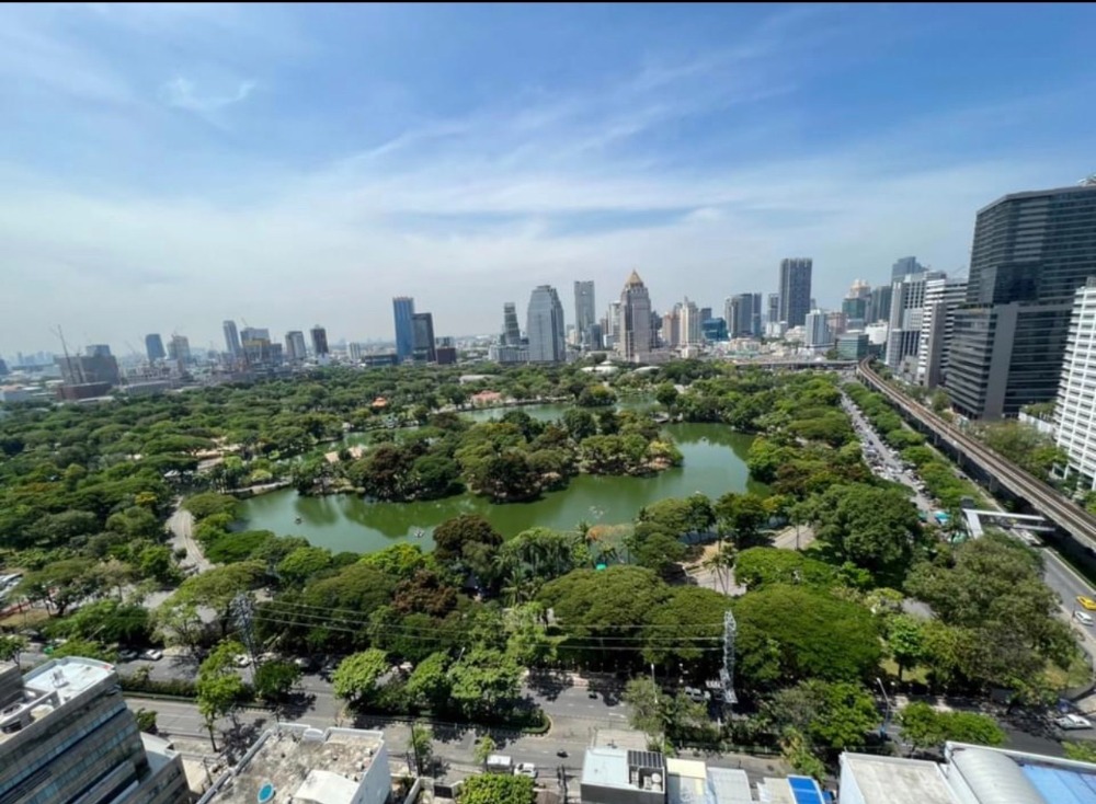 For RentCondoWitthayu, Chidlom, Langsuan, Ploenchit : For Rent :185 Rajchadamri 195 sqm 250K Project in a very good location, in the heart of Rajdamri, shady atmosphere, Unblocked view