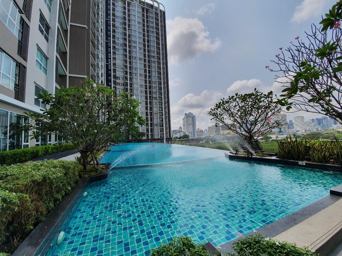 ขายคอนโดพระราม 9 เพชรบุรีตัดใหม่ RCA : ขายห้องสวยสุดถูกสุด Supalai Veranda Rama9ห้องStudio 30 sqm ชั้น15 ตึกA, ตึกB วิวสระ สวยสุด ถูกเพียง 2.59 ล้านบาท