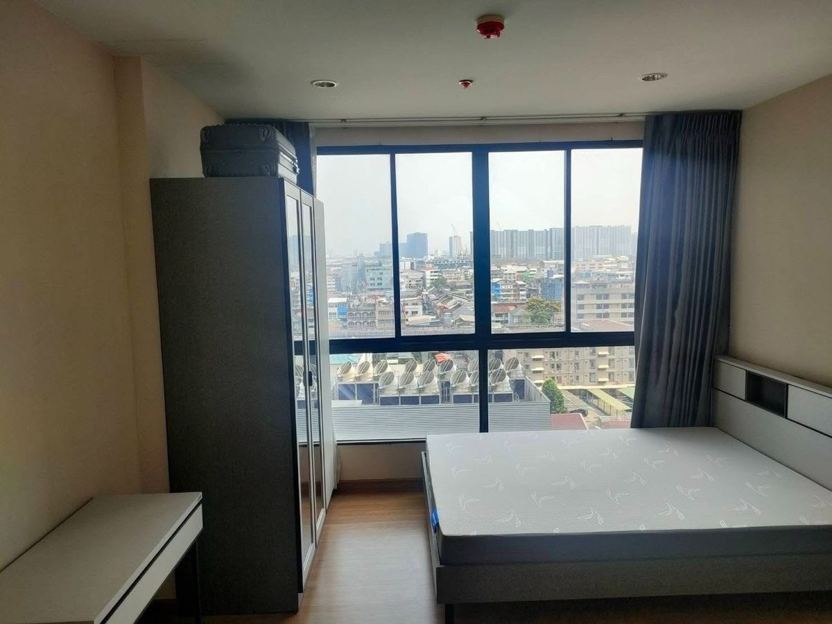 For RentCondoBang Sue, Wong Sawang, Tao Pun : ★ The tree interchange ★ 23 sq m., 11th floor (1 bedroom, 1 bathroom), ★ near MRT Bang Pho ★ next to Gateway Bang Sue mall ★Comfortable travel ★full electrical appliances★ available on 6th october