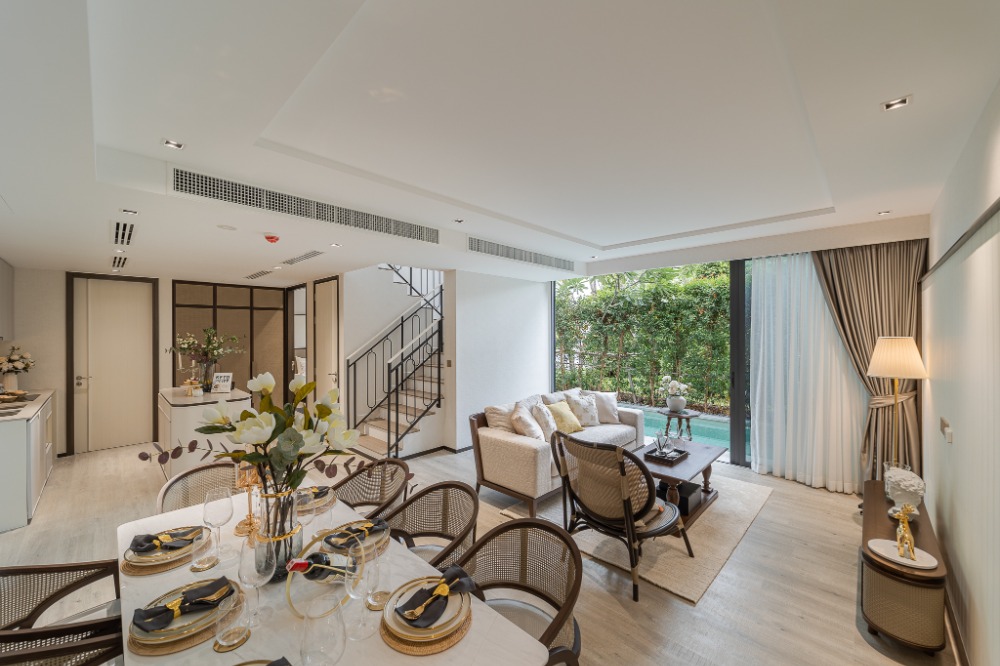 ขายคอนโดหัวหิน ประจวบคีรีขันธ์ : Near Beach Front Last Penthouse Duplex Unit with Private Pool Rare Item 47.9 MB Intercontinental Residences Hua Hin