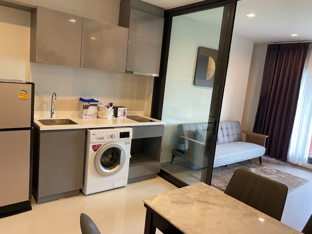 ให้เช่าคอนโดพระราม 9 เพชรบุรีตัดใหม่ RCA : (for rent) Life Asoke Hype 300 เมตร จาก MRT พระราม 9