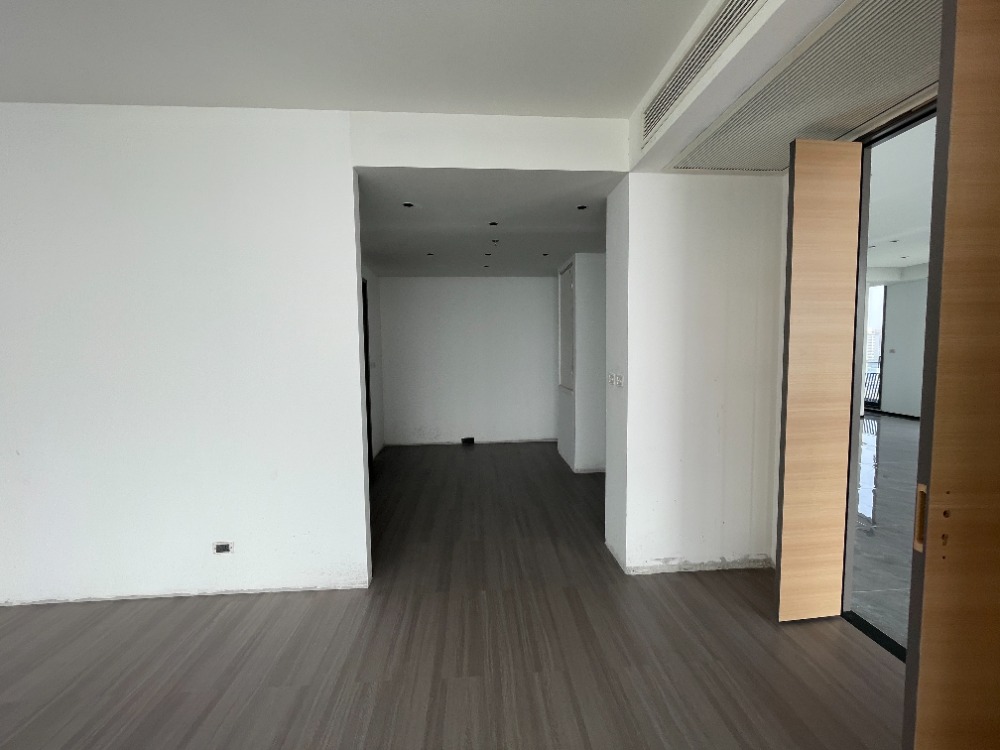 For SaleCondoRama3 (Riverside),Satupadit : For sale, luxury condo, Chao Phraya River view, Sapphire Luxury Condo, Sathorn-Rama 3, 30th floor, Penthouse room, 3 bedrooms, 4 bathrooms, usable area 206.22 sq m.