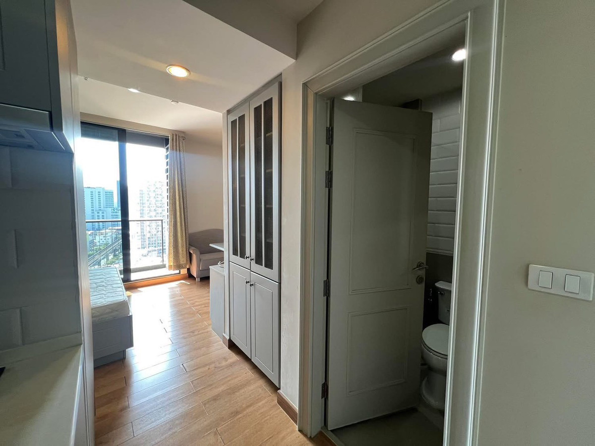 ให้เช่าคอนโดสะพานควาย จตุจักร : ★ The Editor ★  30 ตรม.,ชั้น 18 (สตูดิโอ), ★ติด BTS สะพานควาย ★ใกล้ บิ๊กซีสะพานควายและแหล่งช้อปปิ้งของกินเยอะมาก ★ สิ่งอำนวยความสะดวกมากมาย★ เครื่องใช้ไฟฟ้าครบครัน★