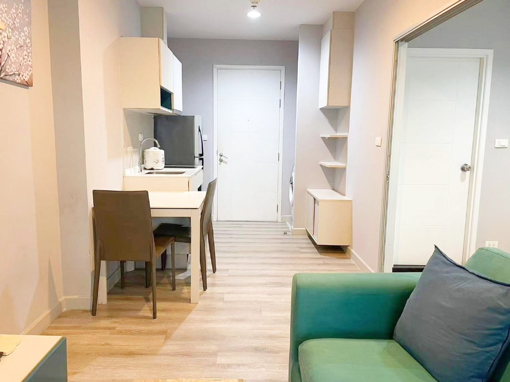 For SaleCondoPattaya, Bangsaen, Chonburi : For sale with tenant CENTRIC SEA Pattaya, 1 bedroom, 33 sqm, 32nd floor, nice and fully furnished.