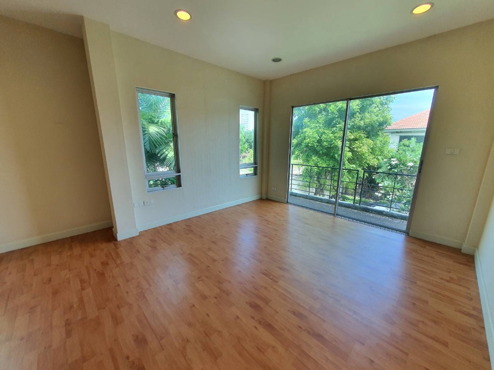 ขายบ้านนวมินทร์ รามอินทรา : ขายบ้านเดี่ยว 2 ชั้น ไม่เคยอยู่ไลฟ์บางกอกบูเลอวาร์ด รามอินทรา 105 ติดถนนใหญ่ 72 ตรว ใกล้สวนสยาม แฟชั่นไอซ์แลนด์