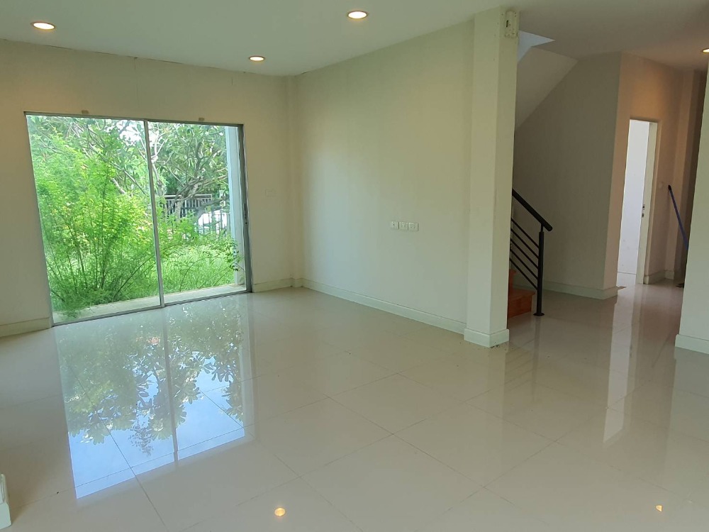 ขายบ้านนวมินทร์ รามอินทรา : ขายบ้านเดี่ยว 2 ชั้น ไม่เคยอยู่ไลฟ์บางกอกบูเลอวาร์ด รามอินทรา 105 ติดถนนใหญ่ 72 ตรว ใกล้สวนสยาม แฟชั่นไอซ์แลนด์