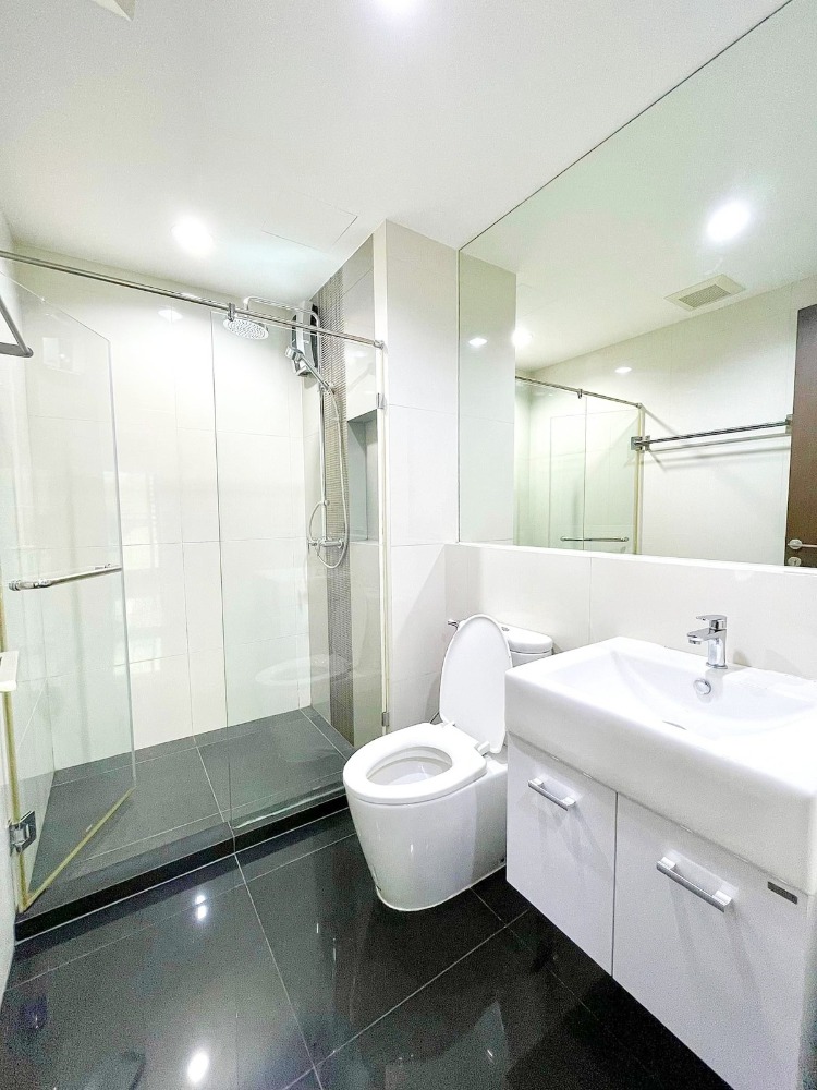 For SaleCondoSathorn, Narathiwat : Condo for sale, Rhythm Sathorn-Narathiwat, 38 sqm., 12A floor, BTS Chong Nonsi, excellent condition, ready to move in.