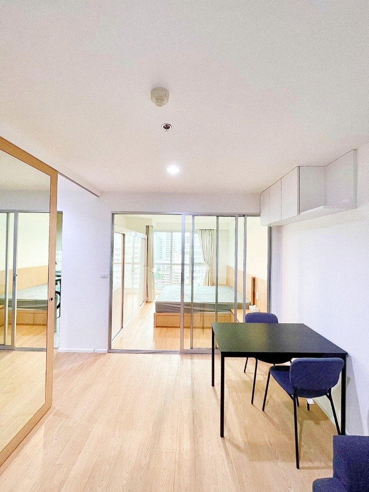 For SaleCondoSathorn, Narathiwat : Condo for sale, Rhythm Sathorn-Narathiwat, 38 sqm., 12A floor, BTS Chong Nonsi, excellent condition, ready to move in.