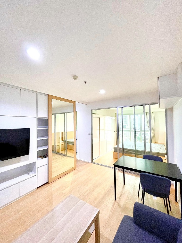 For SaleCondoSathorn, Narathiwat : Condo for sale, Rhythm Sathorn-Narathiwat, 38 sqm., 12A floor, BTS Chong Nonsi, excellent condition, ready to move in.