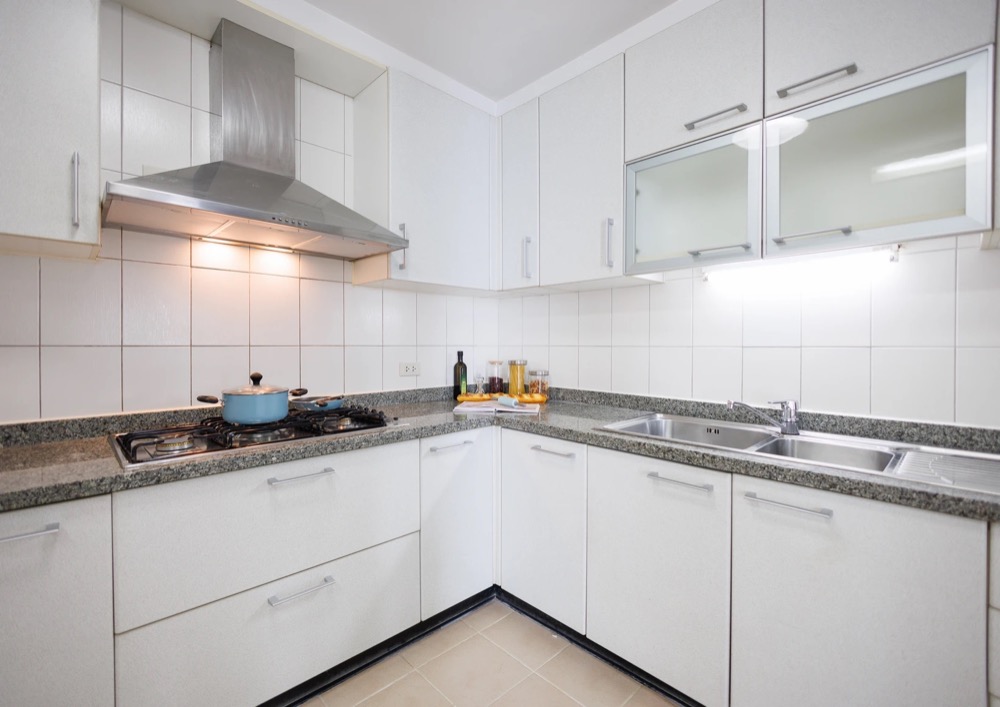 For RentCondoSukhumvit, Asoke, Thonglor : For rent, 3 bedrooms, near BTS Phrom Phong