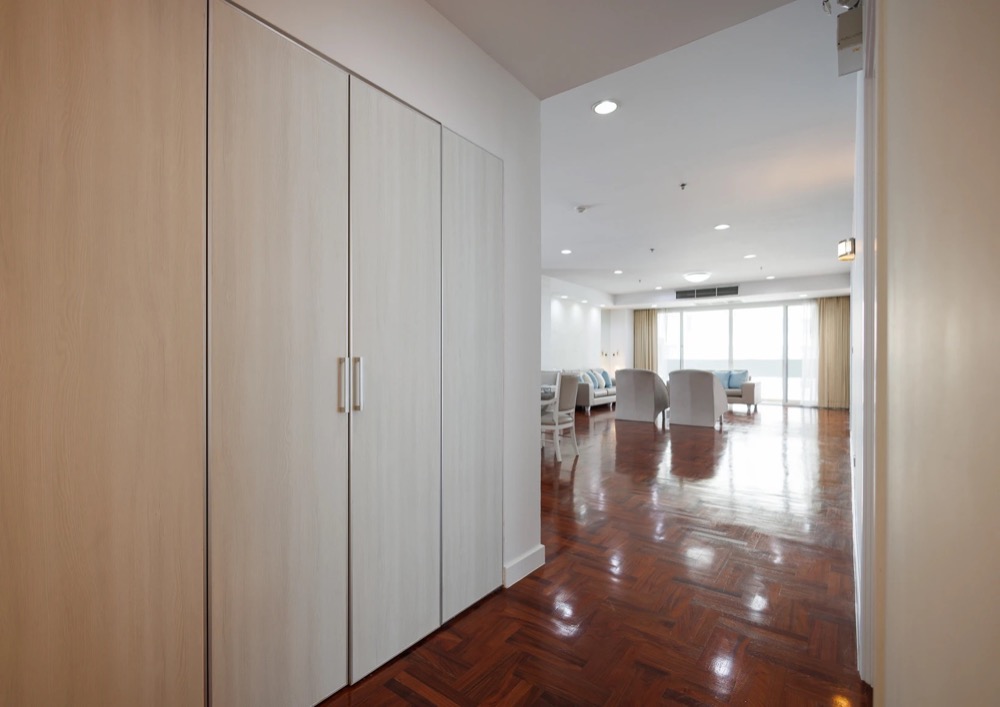 For RentCondoSukhumvit, Asoke, Thonglor : For rent, 3 bedrooms, near BTS Phrom Phong