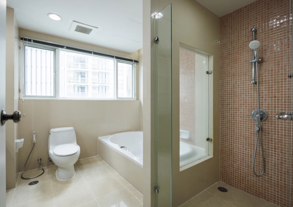 For RentCondoSukhumvit, Asoke, Thonglor : For rent, 3 bedrooms, near BTS Phrom Phong