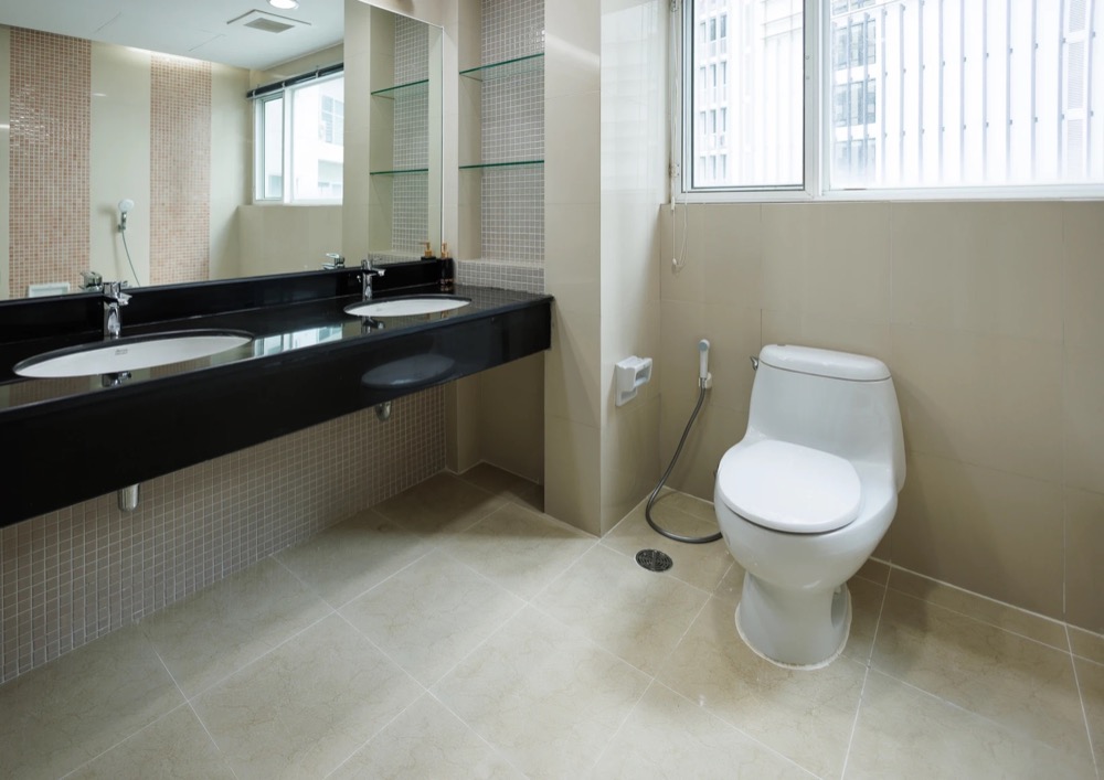 For RentCondoSukhumvit, Asoke, Thonglor : For rent, 3 bedrooms, near BTS Phrom Phong