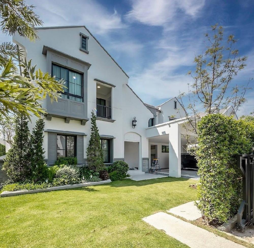 ให้เช่าบ้านพัฒนาการ ศรีนครินทร์ : ขาย/ให้เช่าบ้านเดี่ยว บ้านใหม่สุดหรู (ไม่เคยอยู่) ตกแต่งพร้อมอยู่ เฟอร์นิเจอร์ครบ พร้อมเครื่องใช้ไฟฟ้าครบครัน.