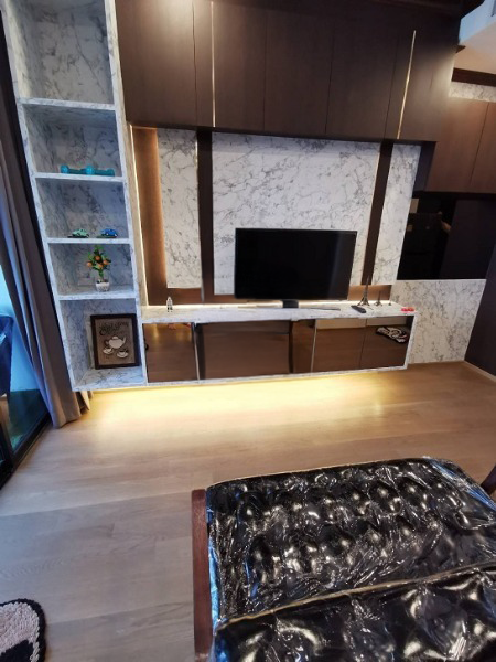 ให้เช่าคอนโดสยาม จุฬา สามย่าน : Ashton Chula - Silom【𝐑𝐄𝐍𝐓】🔥 ห้องโมเดิร์น พื้นที่ส่วนกลางวิวแบบพาราโนมา ติดกับMRTสามย่าน   🔥 ติดต่อไลน์ไอดี: @hacondo