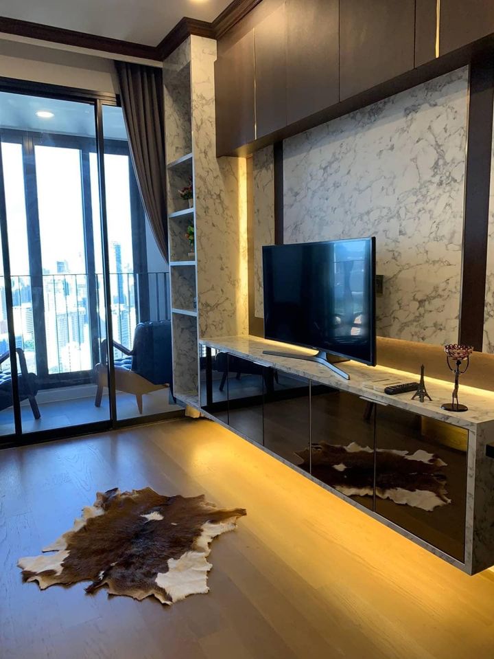 ให้เช่าคอนโดสยาม จุฬา สามย่าน : Ashton Chula - Silom【𝐑𝐄𝐍𝐓】🔥 ห้องโมเดิร์น พื้นที่ส่วนกลางวิวแบบพาราโนมา ติดกับMRTสามย่าน   🔥 ติดต่อไลน์ไอดี: @hacondo