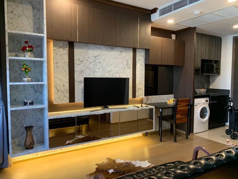 ให้เช่าคอนโดสยาม จุฬา สามย่าน : Ashton Chula - Silom【𝐑𝐄𝐍𝐓】🔥 ห้องโมเดิร์น พื้นที่ส่วนกลางวิวแบบพาราโนมา ติดกับMRTสามย่าน   🔥 ติดต่อไลน์ไอดี: @hacondo